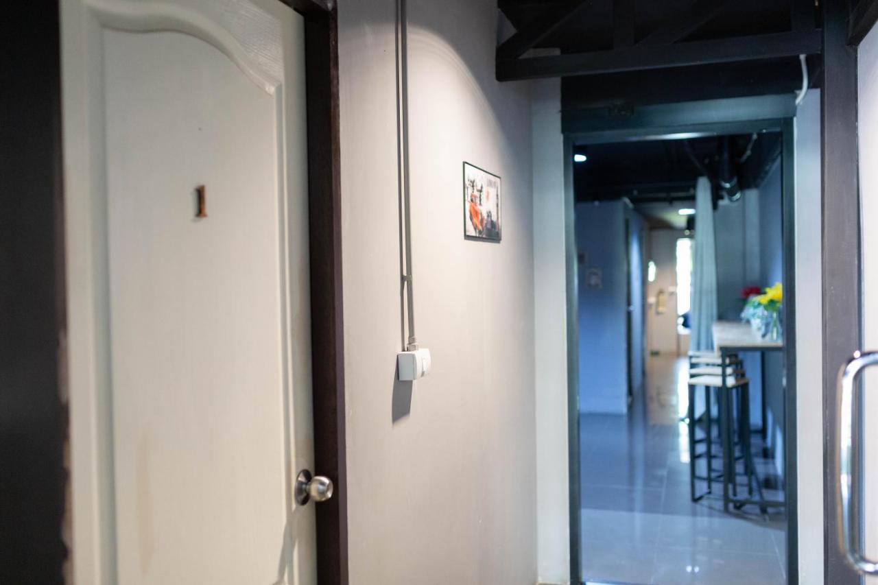 La Belle Nuit House Hostel Chiang Mai Buitenkant foto