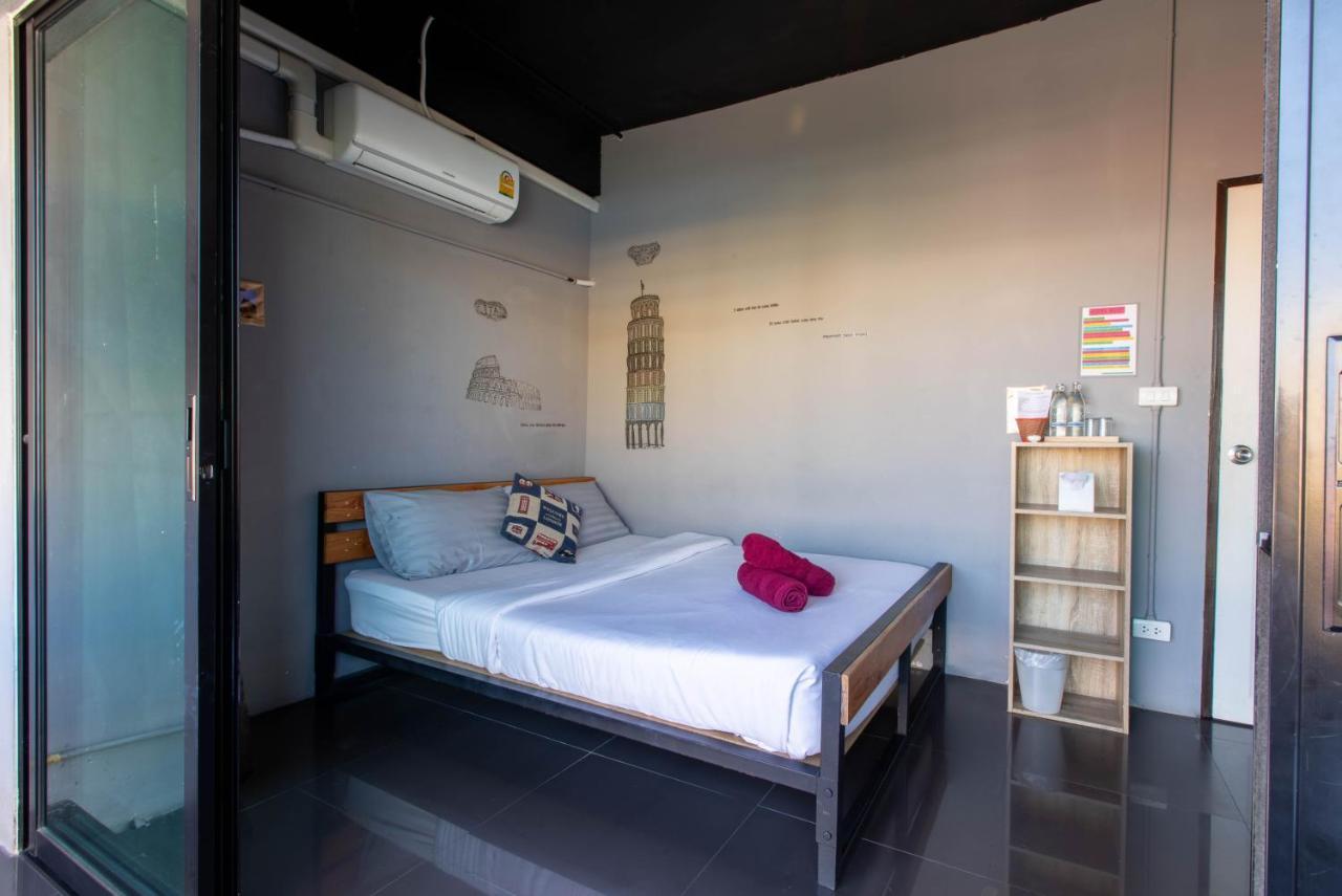La Belle Nuit House Hostel Chiang Mai Buitenkant foto
