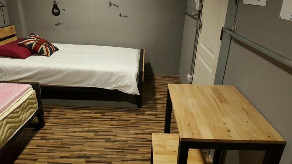 La Belle Nuit House Hostel Chiang Mai Buitenkant foto